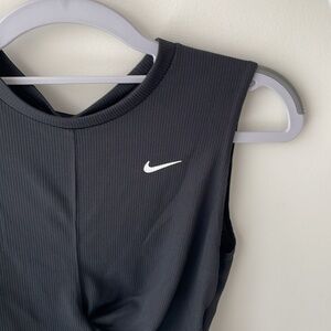 Nike Women’s Twist Front Crop Top Black Dri Fit Running Yoga Athletic Summer S